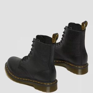 Dr. Martens Airwair 1460 W 10